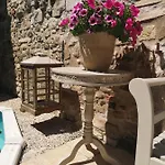 Oda ve Kahvaltı Au Clos Des Anges 4*