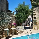 Au Clos Des Anges Oda ve Kahvaltı Saint-Jean-de-Maruéjols-et-Avéjan