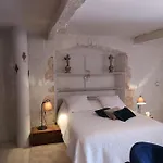 Au Clos Des Anges Oda ve Kahvaltı 4*