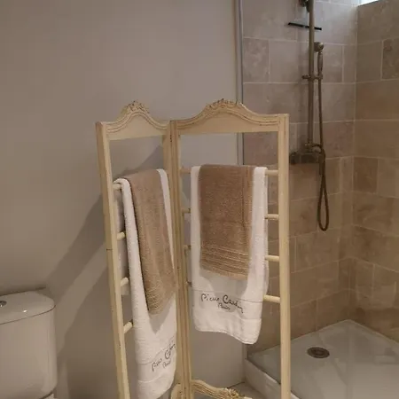 Au Clos Des Anges Bed & Breakfast Saint-Jean-de-Maruéjols-et-Avéjan